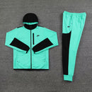 Conjunto Nike Sportswear Tech Fleece Verde